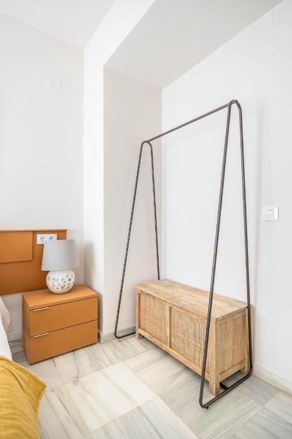 Amplisimo Apartamento De Diseno Nuevo En El Corazon De Triana, Parking Included Sevilla Exterior foto