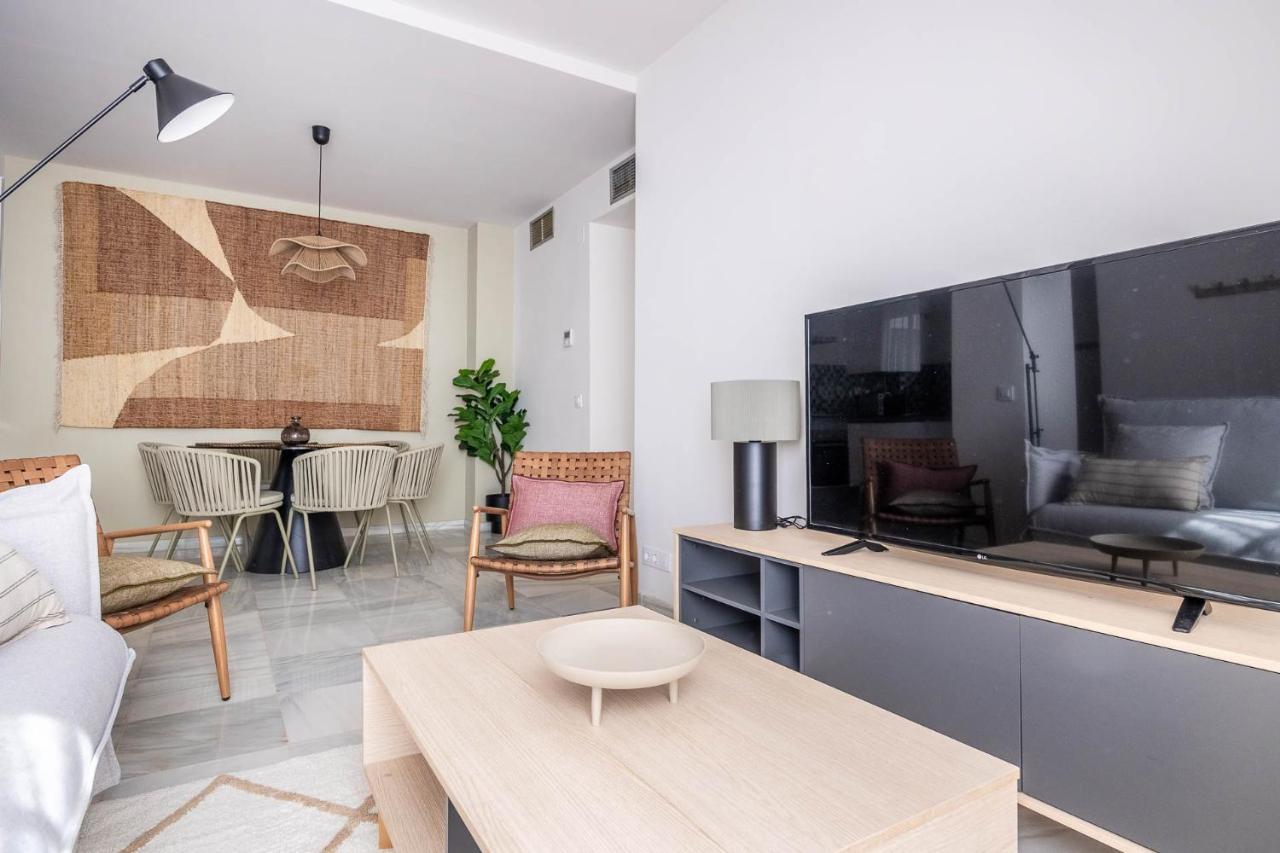 Amplisimo Apartamento De Diseno Nuevo En El Corazon De Triana, Parking Included Sevilla Exterior foto