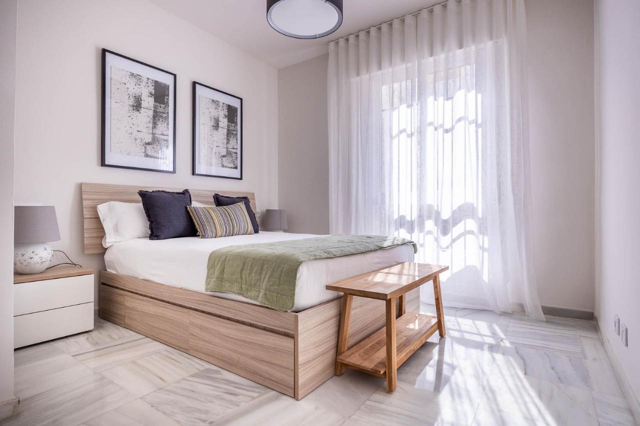 Amplisimo Apartamento De Diseno Nuevo En El Corazon De Triana, Parking Included Sevilla Exterior foto