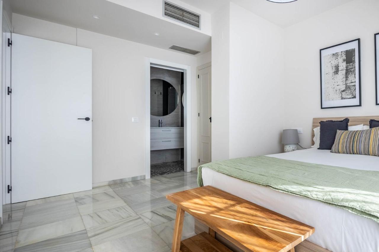 Amplisimo Apartamento De Diseno Nuevo En El Corazon De Triana, Parking Included Sevilla Exterior foto