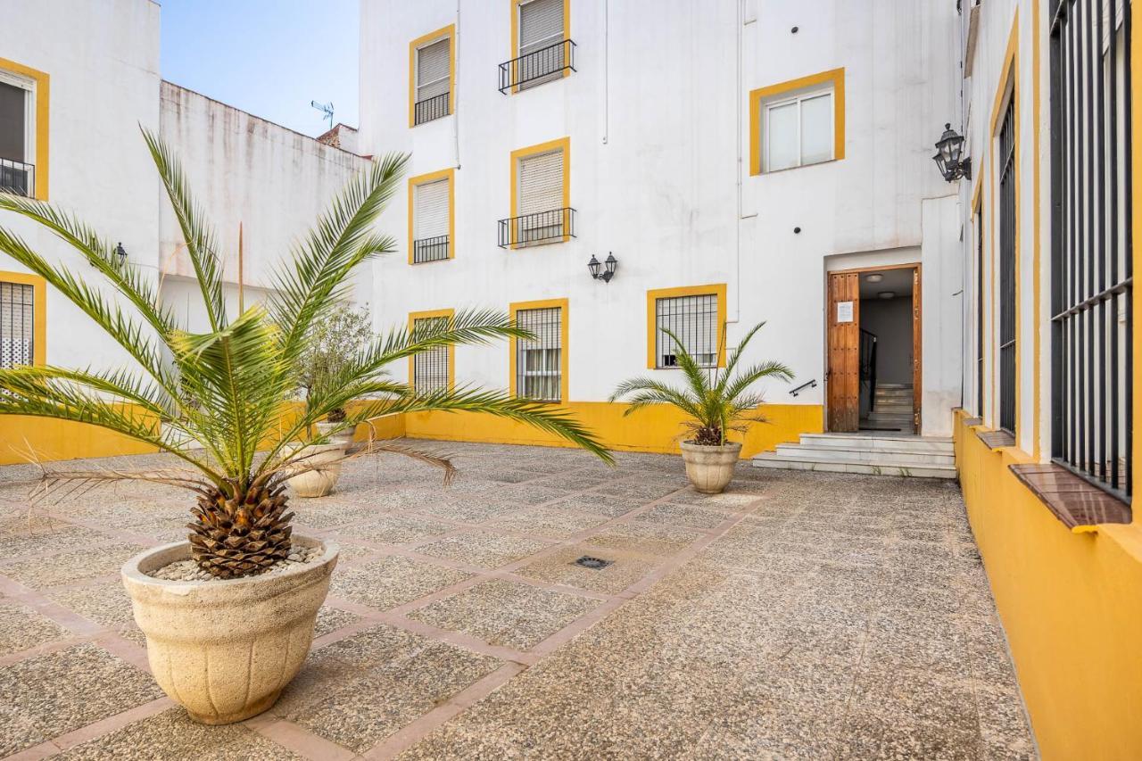 Amplisimo Apartamento De Diseno Nuevo En El Corazon De Triana, Parking Included Sevilla Exterior foto