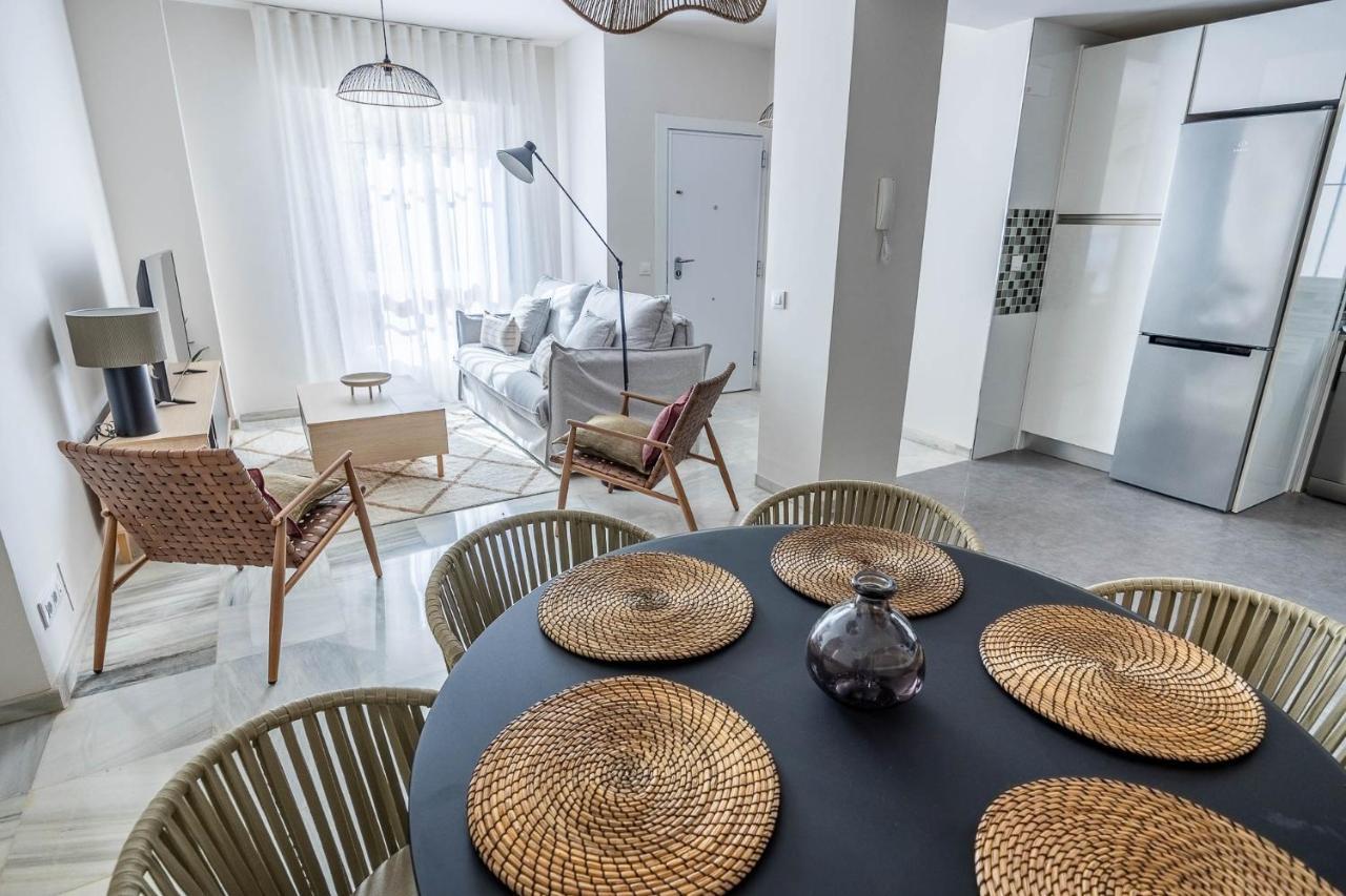 Amplisimo Apartamento De Diseno Nuevo En El Corazon De Triana, Parking Included Sevilla Exterior foto