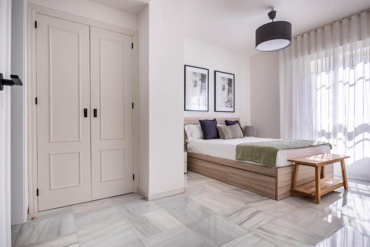 Amplisimo Apartamento De Diseno Nuevo En El Corazon De Triana, Parking Included Sevilla Exterior foto