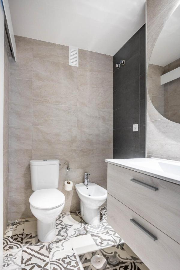 Amplisimo Apartamento De Diseno Nuevo En El Corazon De Triana, Parking Included Sevilla Exterior foto